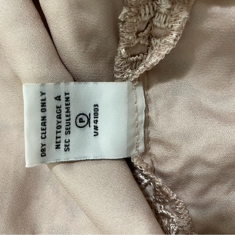 Diane Von Furstenberg Nude/Blush Kinchu Lace Sheath Dress, Size 8, Classic, Chic - Picture 8 of 8
